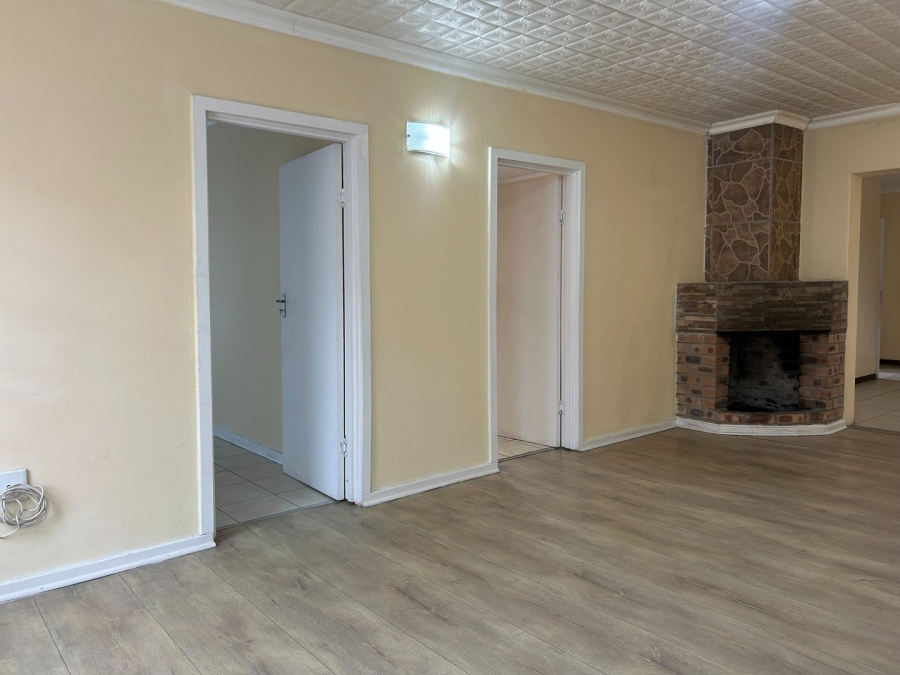 5 Bedroom Property for Sale in Beacon Bay North Eastern Cape